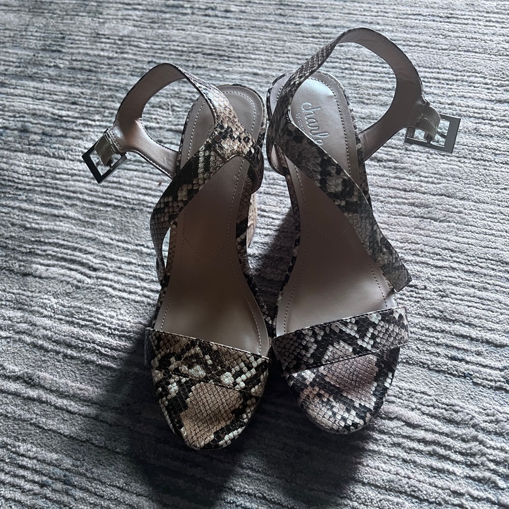 Charles David size 38